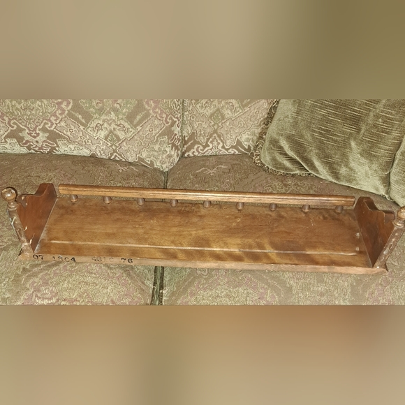 Ethan Allen Vintage 30" HeirloomMaple Wall Shelf with Plate Rack - Picture 2 of 4